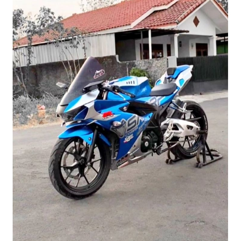 swing arm GSX 150 R , GSX 150 S custom replika R1M