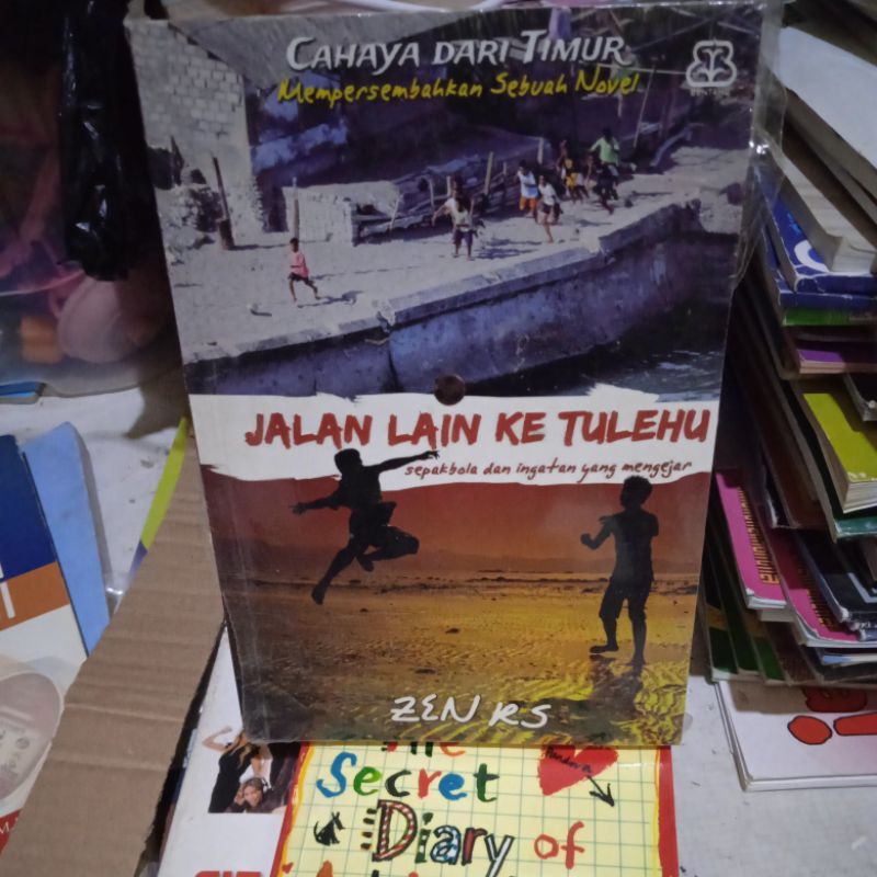 Buku Jalan Lain ke Tulehu