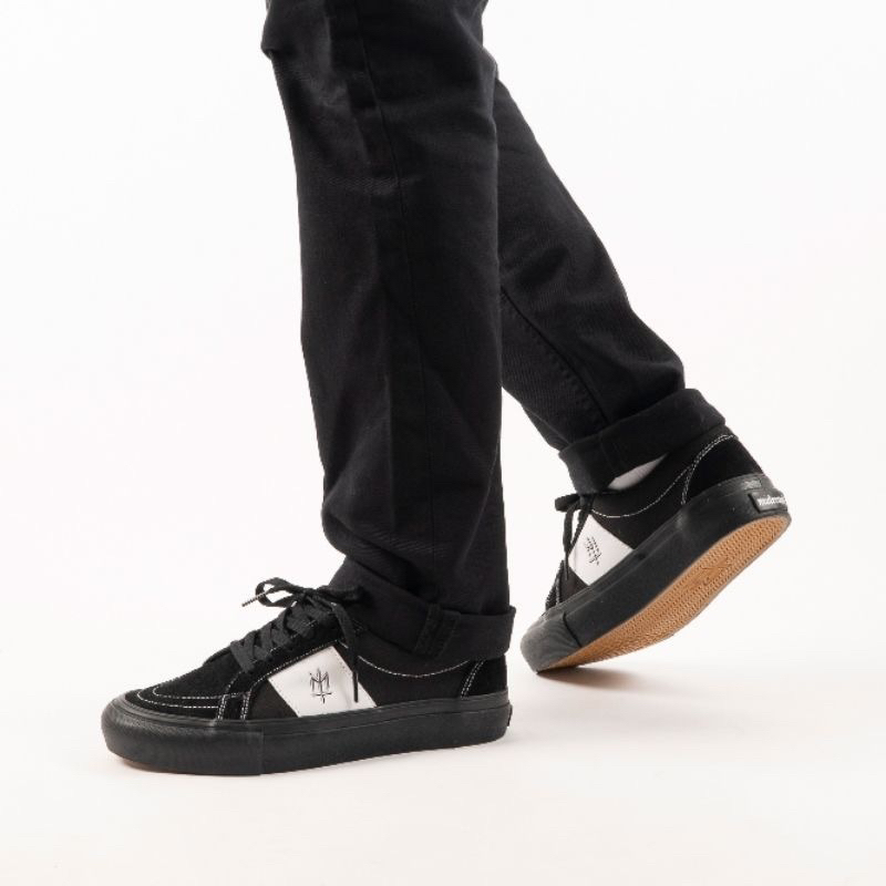 MATERNAL DISASTER SEPATU INVERNI BL