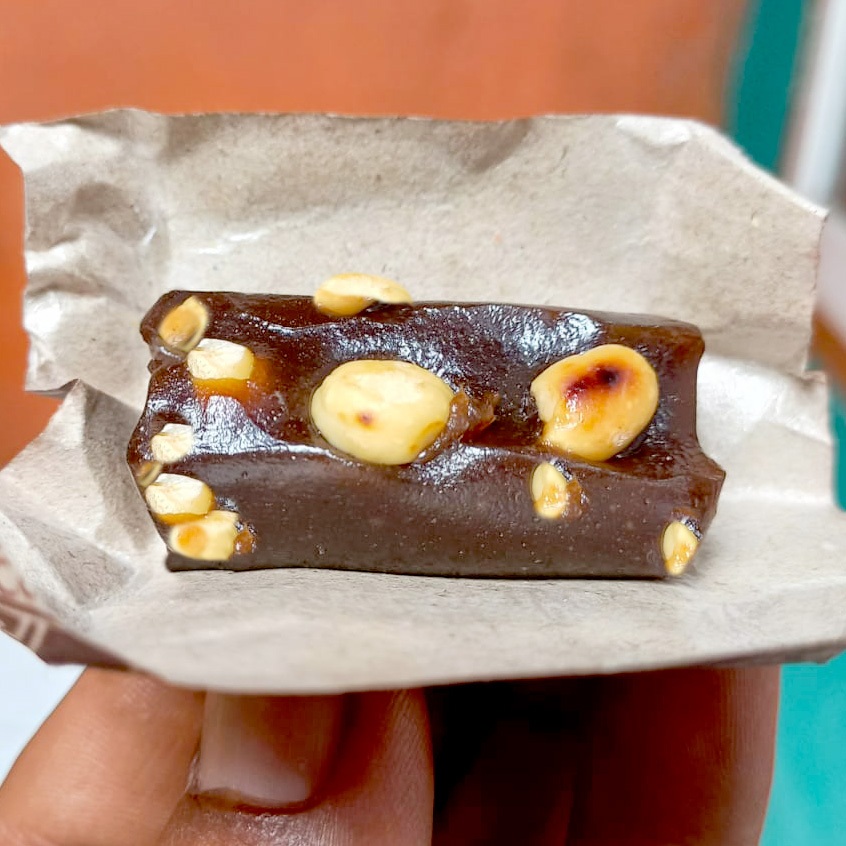

Dodol Garut Coklat Kacang / Dodol Kiloan Oleh Oleh Khas Garut