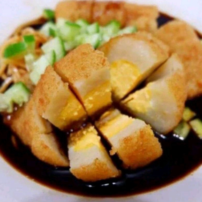 

paket 6 pempek kapal selam besar/6pcx isi telor+cuka kental pedas pempek ikan gabus asli Palembang