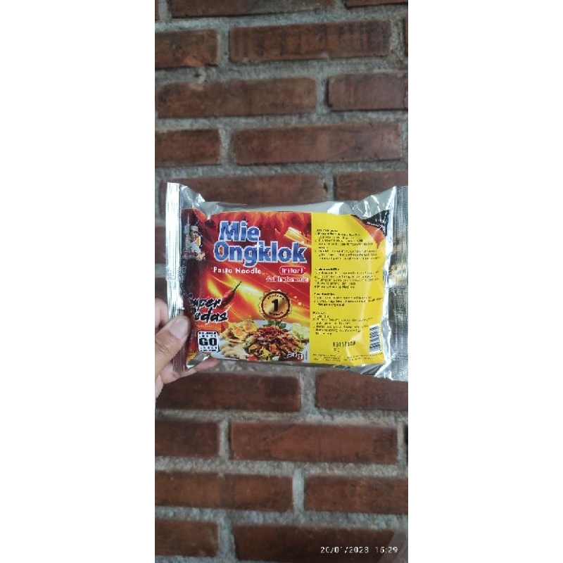 

Mie ongklok instant Super Pedas