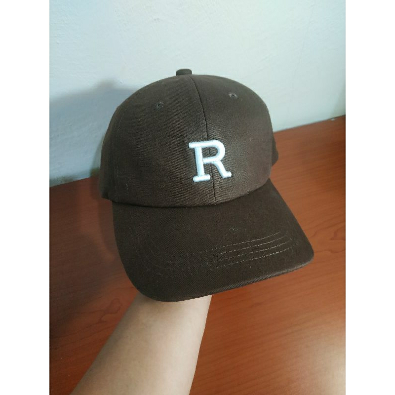 topi simpel logo R