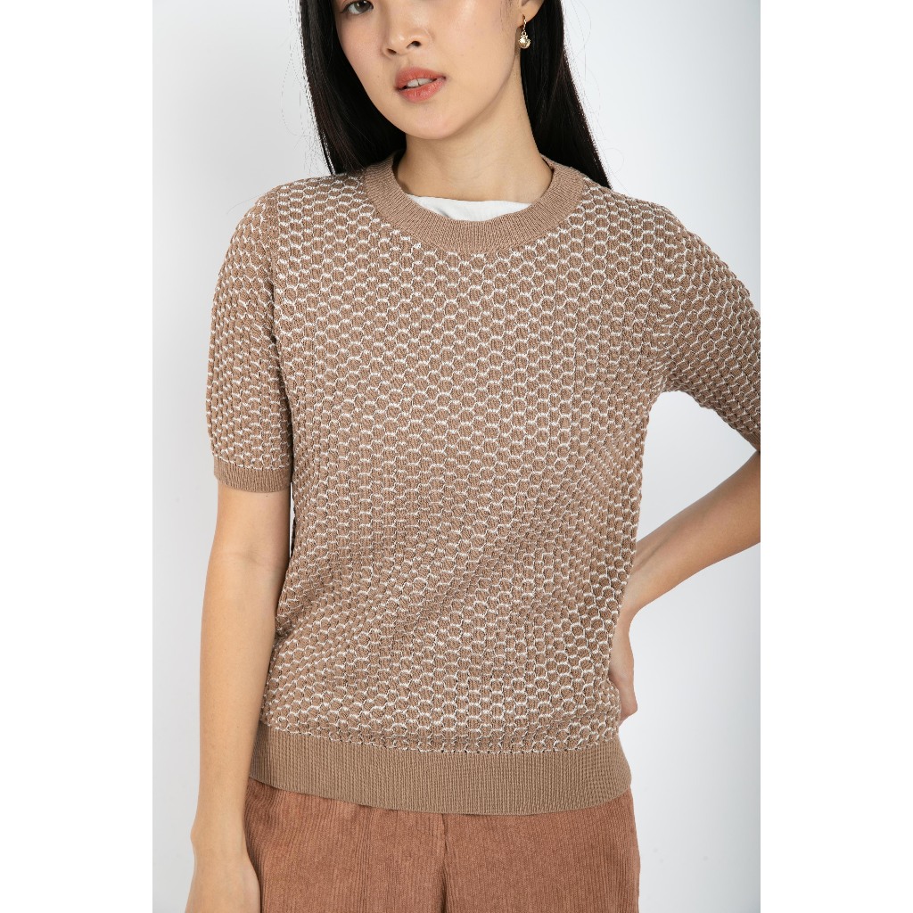 ULTRAVIOLET Jiu Knit Vest 002 Burro x O white - Atasan Rajutan Wanita Kasual