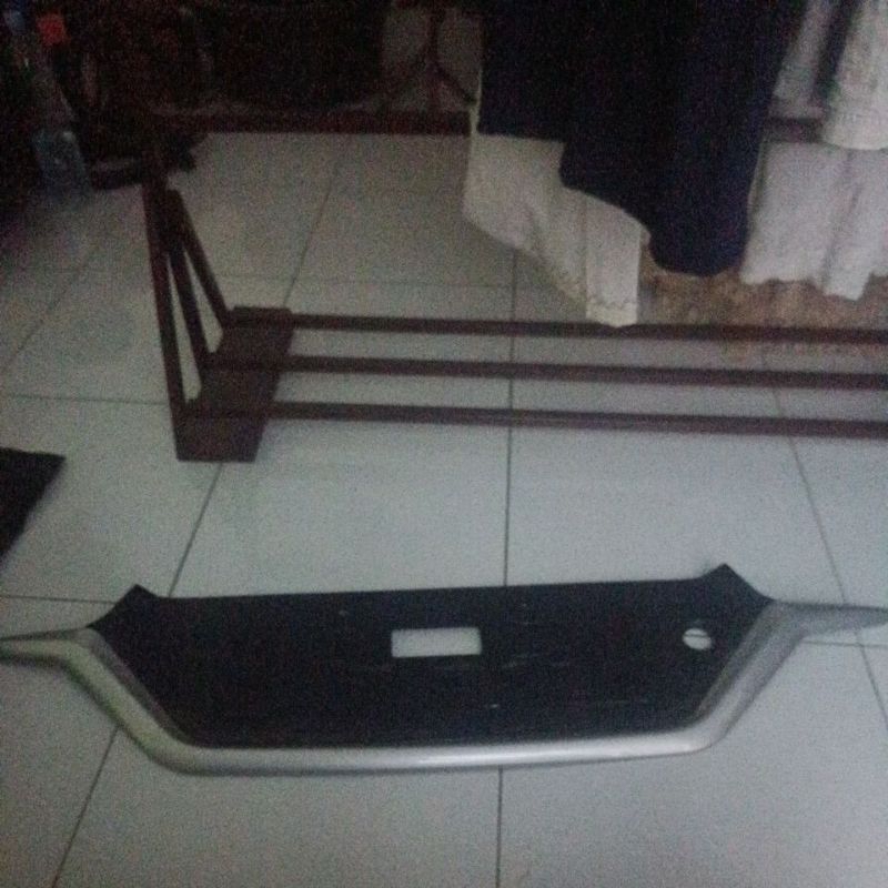 Ornament Tatakan Plat Avanza Veloz