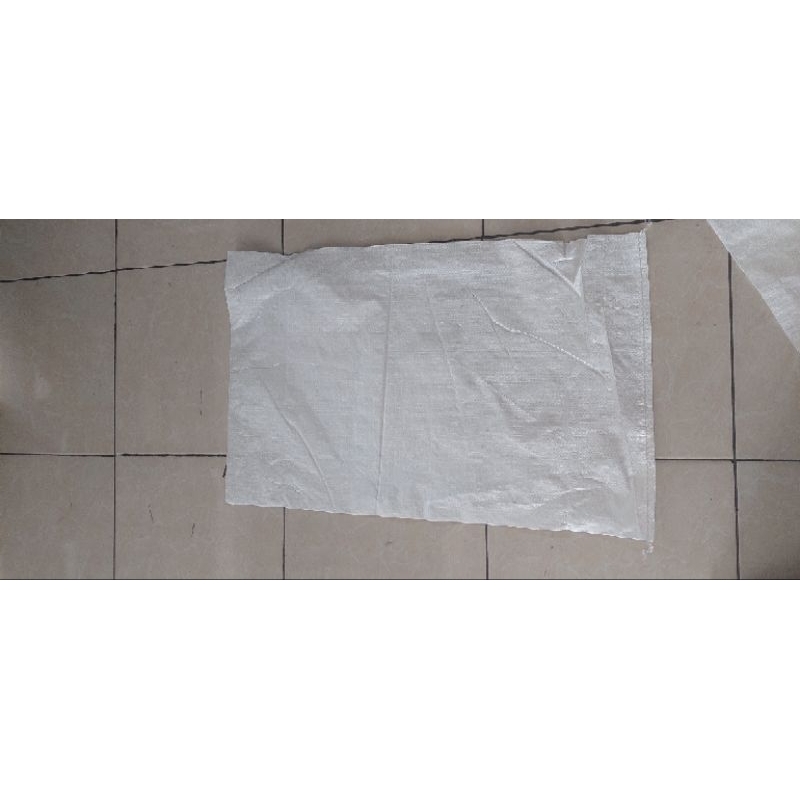 karung beras 30kg  50 x 80 D800 putih tebal