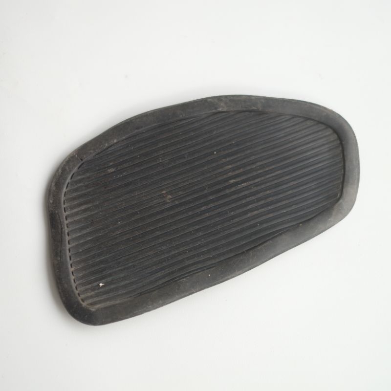 KARET TANGKI BENSIN KANAN SUZUKI K11 K11P ORIGINAL ORI