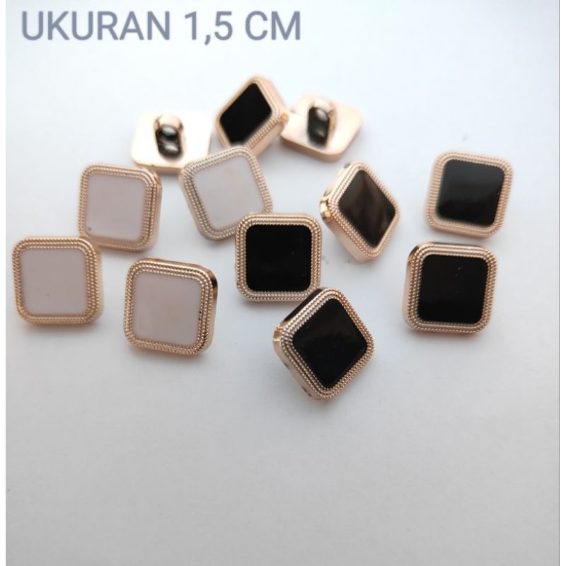 144 Pcs Kancing Datar Kotak Mutiara Putih /Hitam UK 15 mm