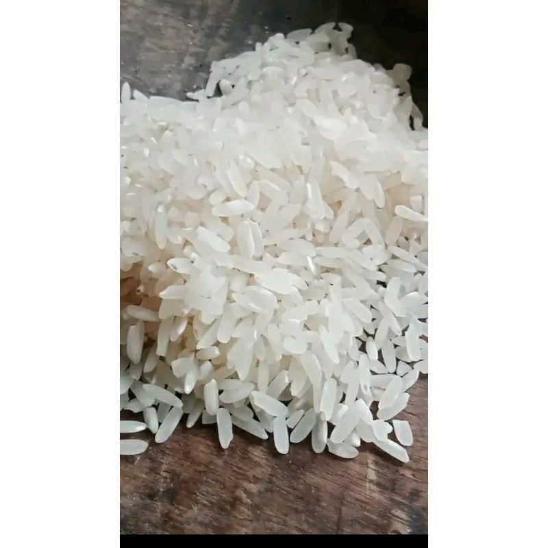 

Beras kuwaliatas 100%asli cianjur 1 liter beras ifort