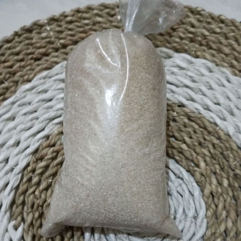 

gula putih 1/4 gula kg.n bumbu masak.