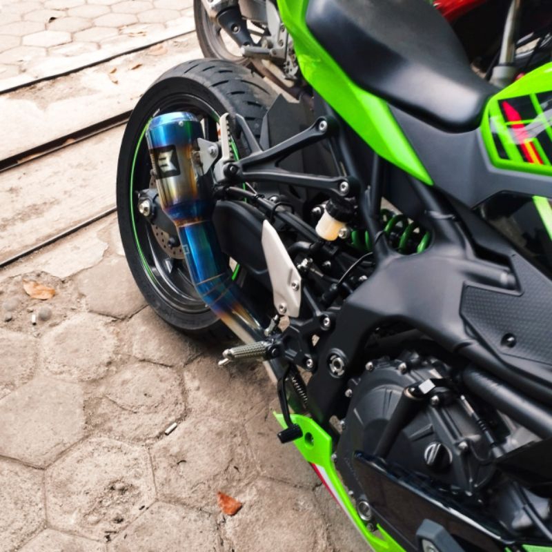 Slip on muffler ZX25R/RR Original Mavionic halfblue