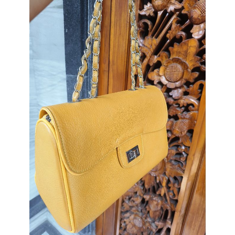 Tas Kulit Sapi Preloved