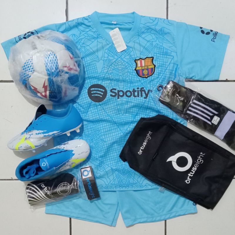 Sepatu bola anak size 35