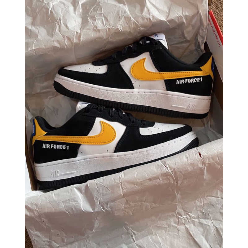 Nike Air Force 1 LV8 (GS) Athletic Club  Colour : Black / University Gold