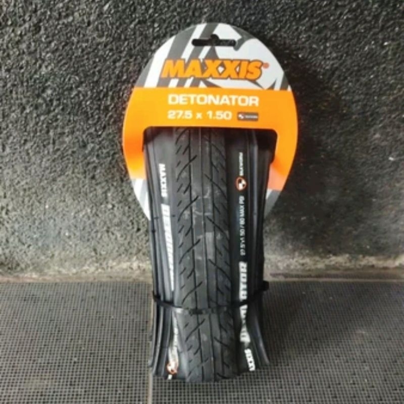 Ban luar MAXXIS Detonator 27.5 x 1.50 black