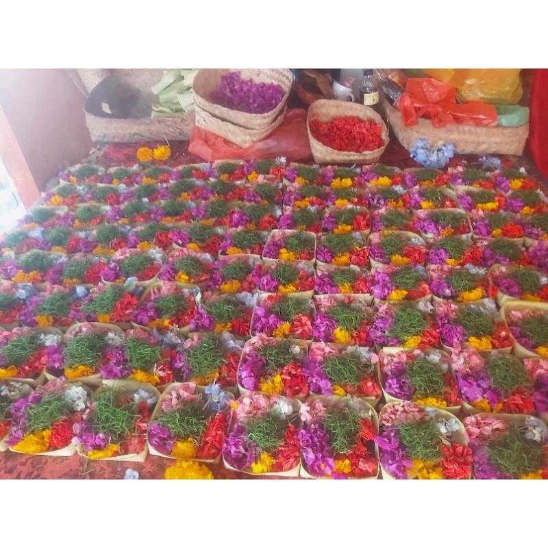 Canang Sari/Canang Kotak/Canang Bali