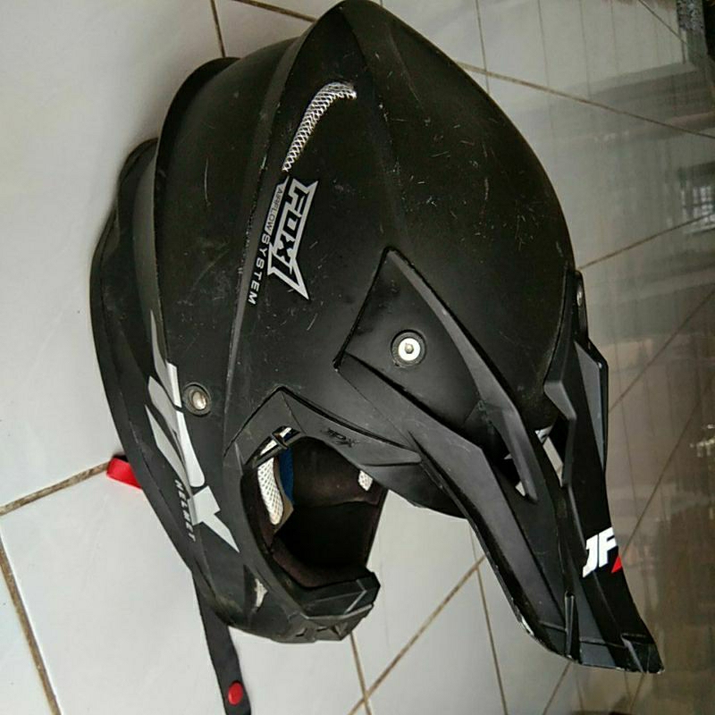 Prelove Helm Cross JPX Black