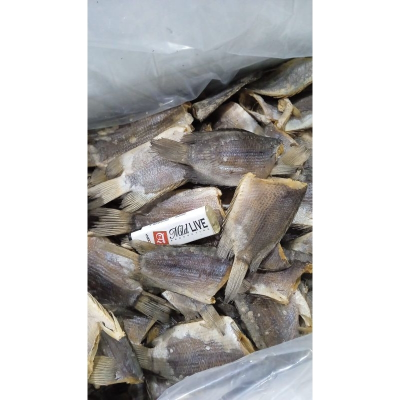 

Ikan asin sepat uk T/H per 500gr