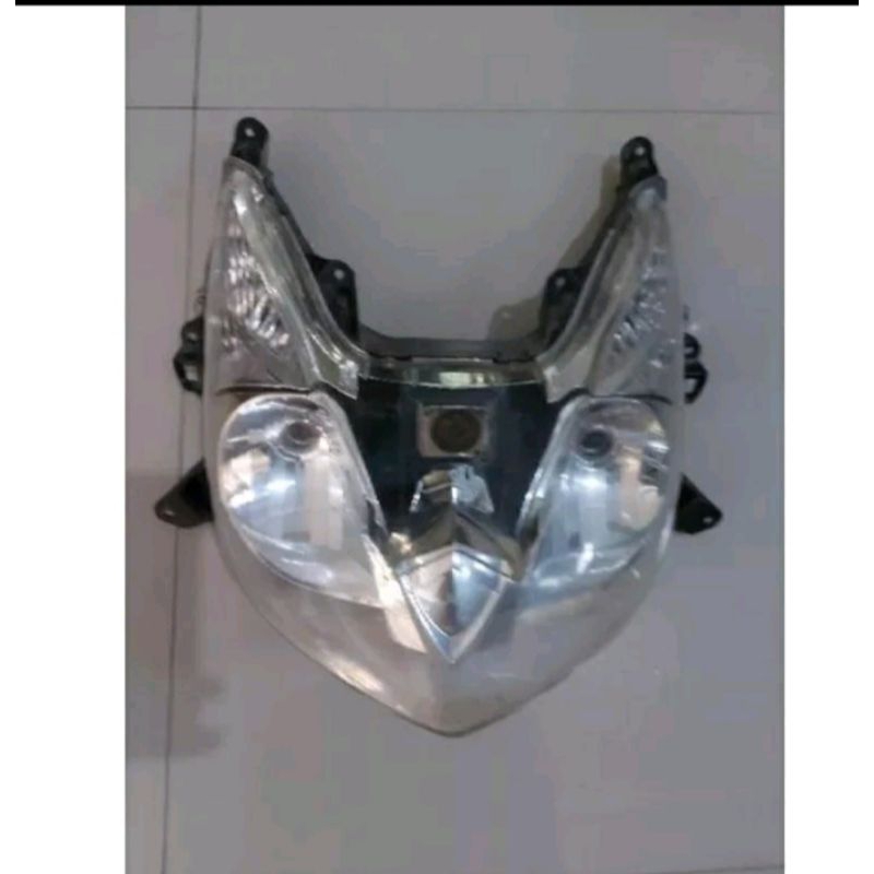 lampu depan SkyDrive