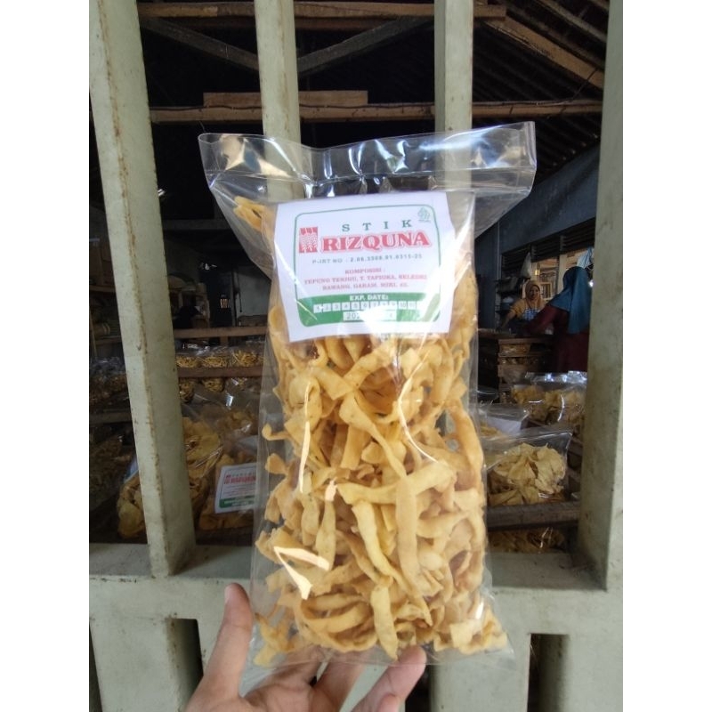 

Stik Bawang original dan balado