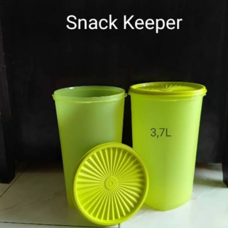 Snack keeper Tupperware