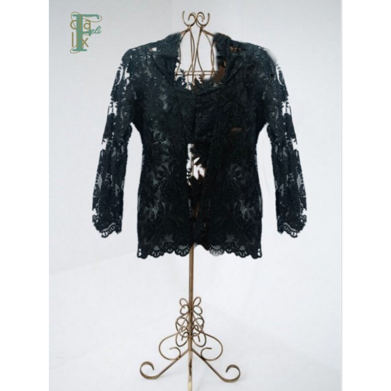 Kebaya Brokat Hitam