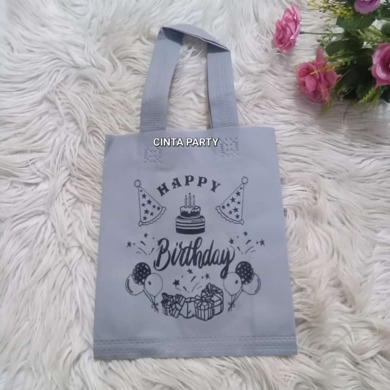 

Goodiebag Tali Happy Birthday Ulang Tahun 20x25cm 12pcs mix 3 warna