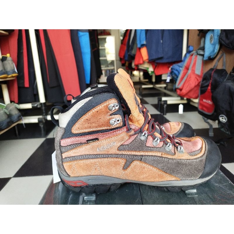 Sepatu Outdoor (second)