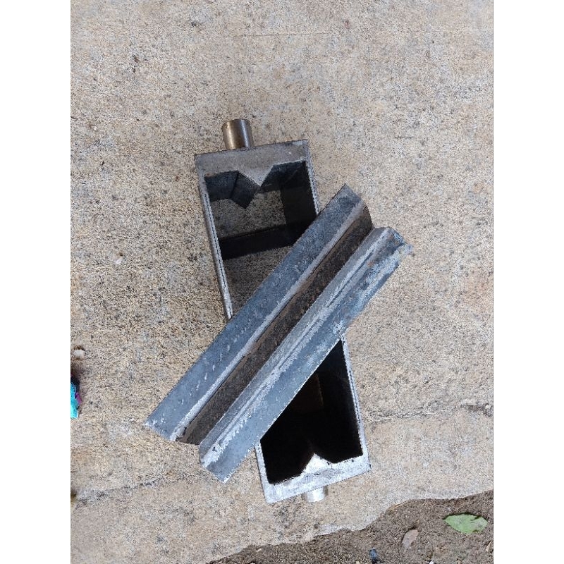 cetakan batako manual