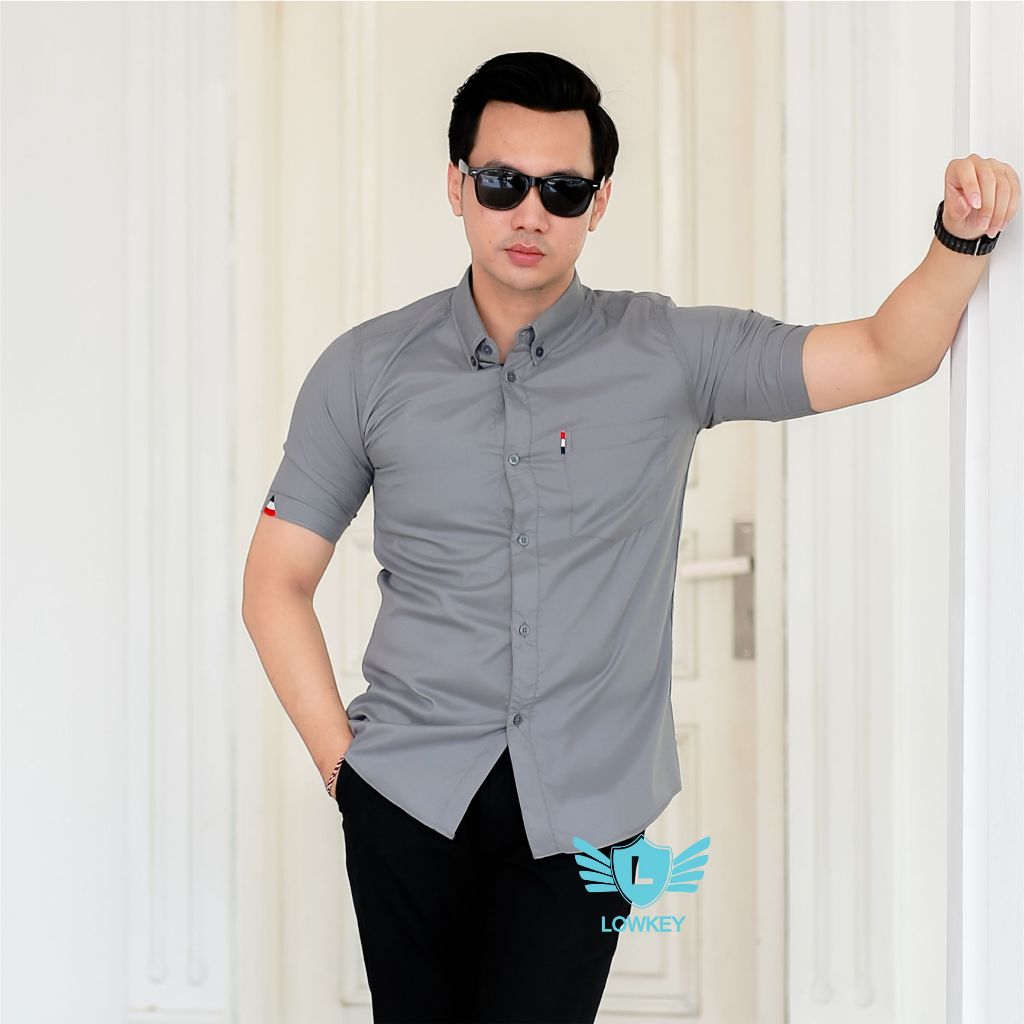 Lowkey Kemeja Slimfit PD 18 Abu | Kemeja Pria Lengan Pendek Kemeja Cowok Keren Kemeja Pria Slimfit K