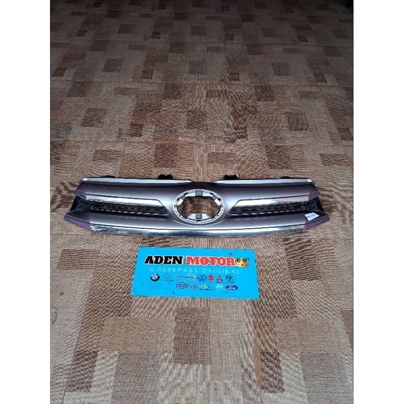 Gril grill grile toyota innova reborn 201y 2017 2018 2019 original