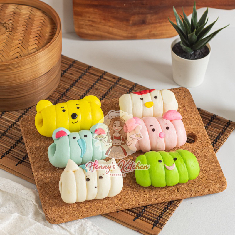 

BAKPAO KARAKTER ISI SOSIS AYAM / BAKPAO GEMES / BAKPAO LUCU / BAKPAO SOSIS / BAPAO IMUT / BAKPAO TSUM TSUM / PAO UNICORN DUMBO PIGLET HELLO KITTY POOH