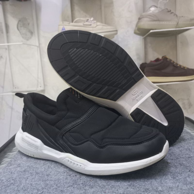 hawkins slip on