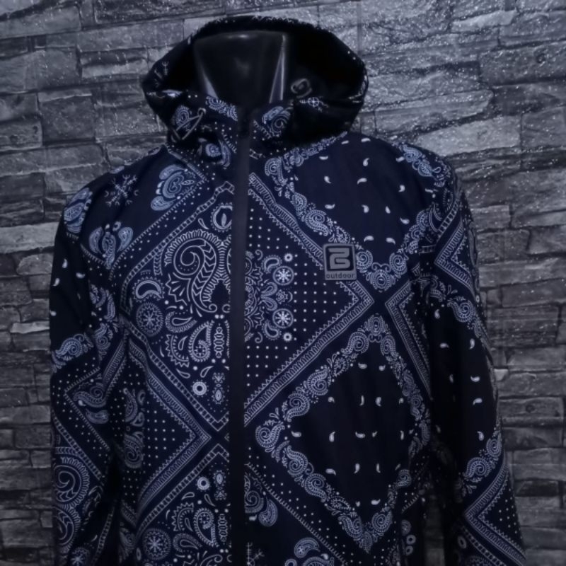 Jaket Hoodie Waterproof Outdoor Motif Bandana Hitam