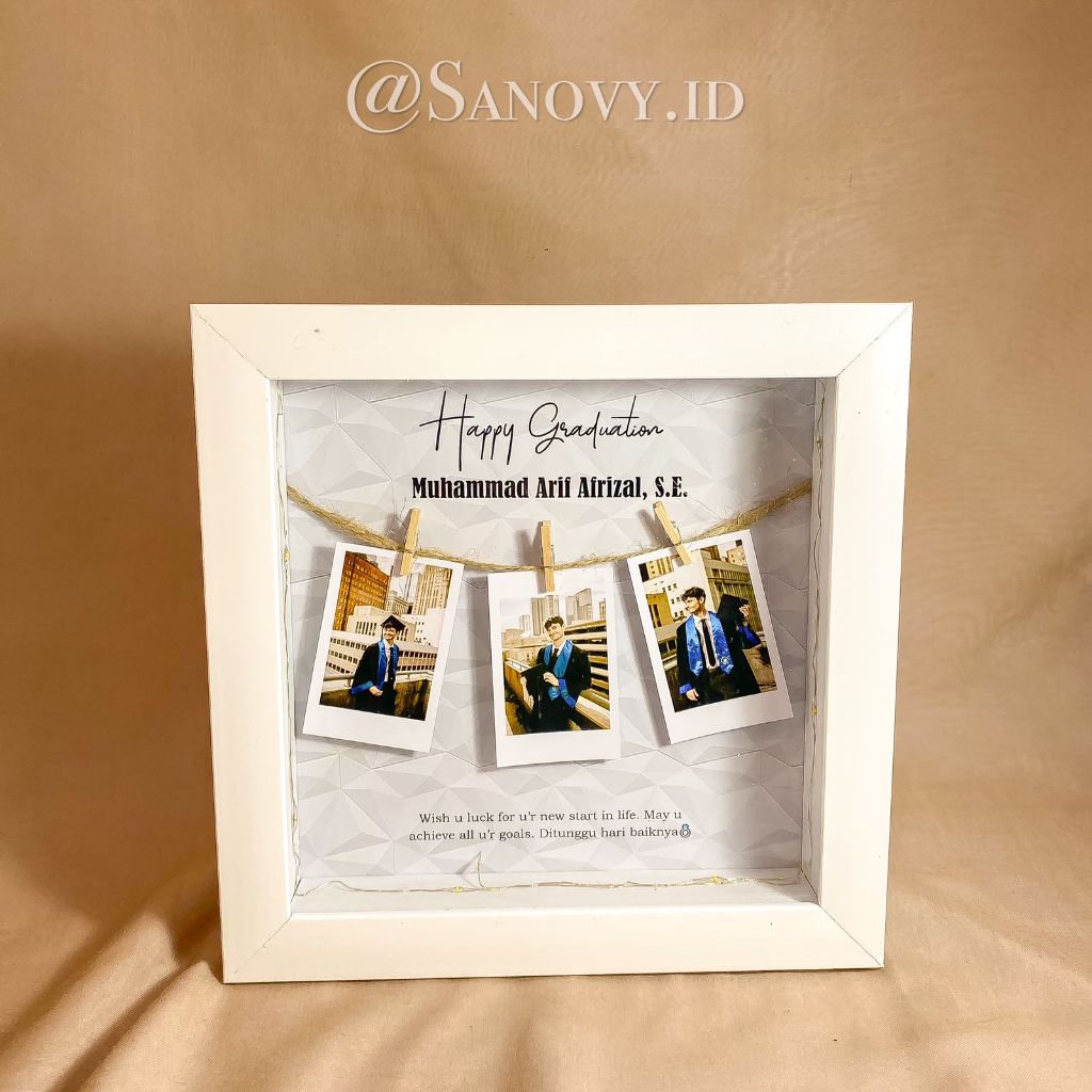 

RB 2020010 frame gantungan foto/kado ulang tahun/pigura/kado graduation/kado wedding/kado engagement