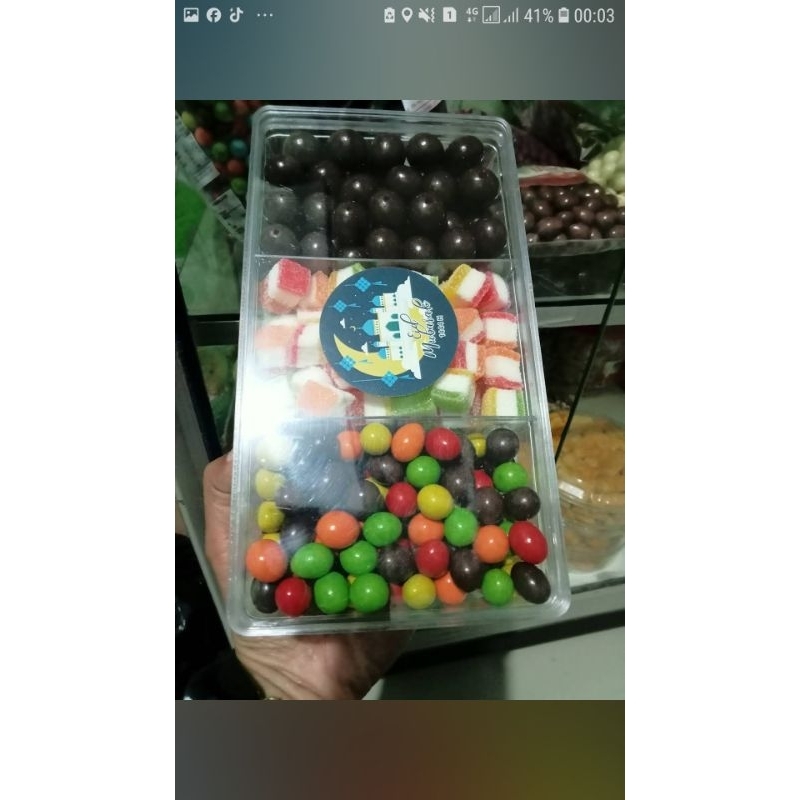 

Cokil (coklat kiloan)