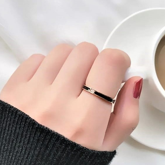 [BISA COD]-Cincin Titanium Anti Karat Terbaru 2023/Cincin Wanita Dewasa /Cincin titanium Import /Cin