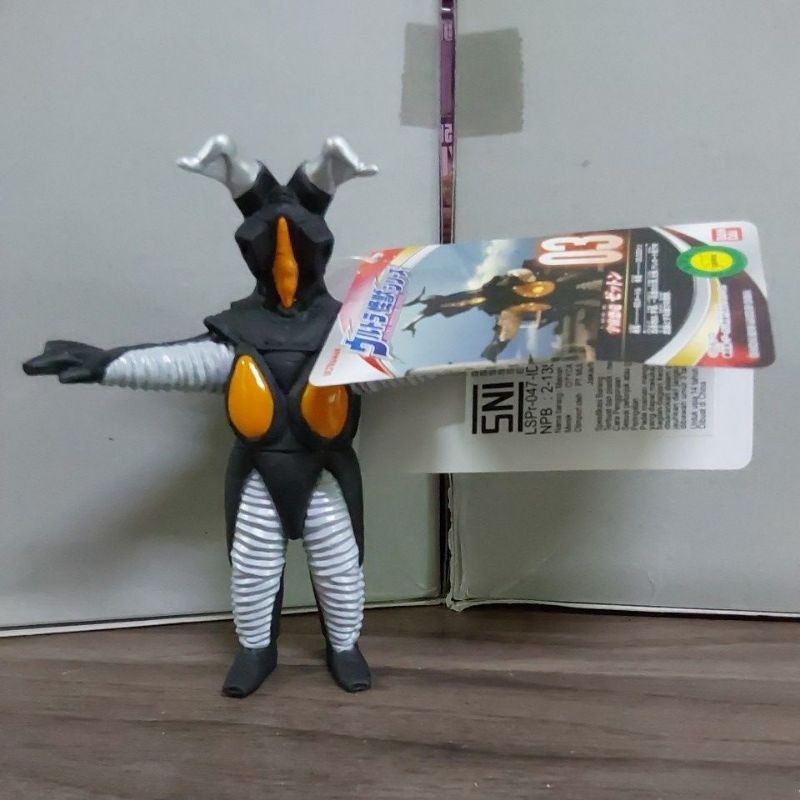 FIGUR ULTRAMAN 03 ZETTON 80430 [ORIGINAL BANDAI]