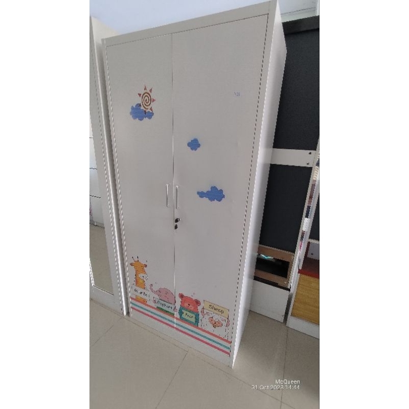 LEMARI BESI 2 PINTU