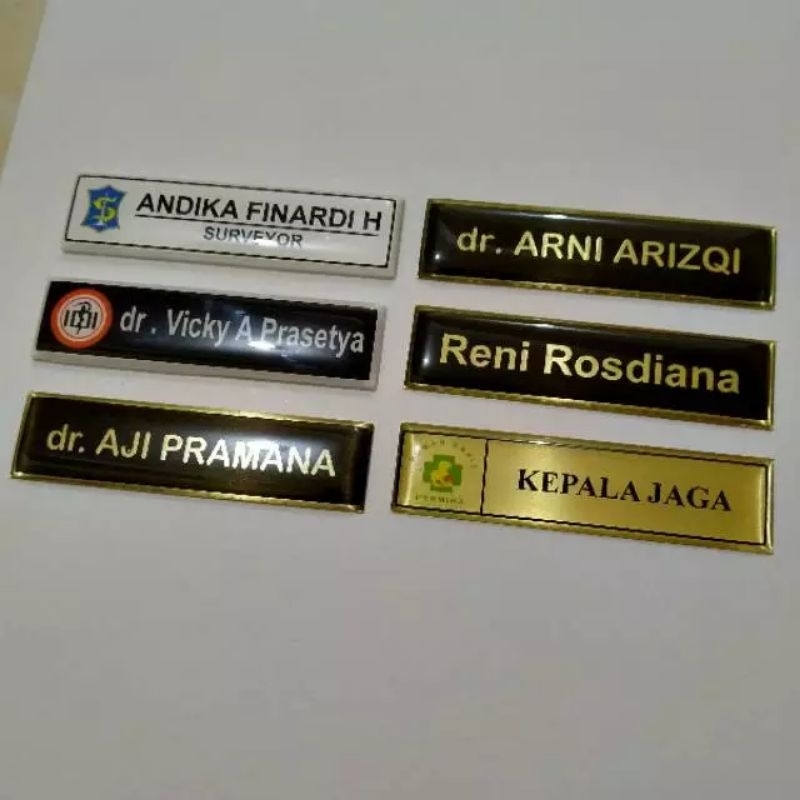 

[COD] NAMETAG KUNINGAN PENITI / PAPAN NAMA DADA KUNINGAN