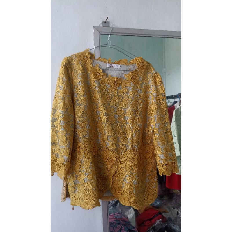 baju brokat chibi gold