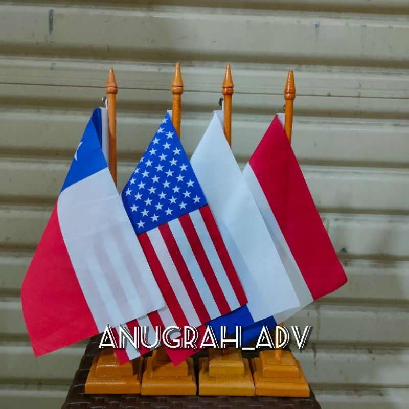 

tiang kayu(tatakan kotak)bendera meja negara dunia