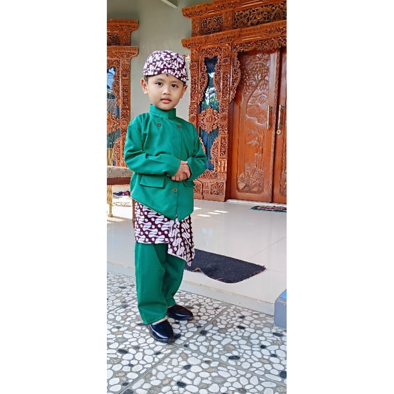 DISKON DI JAMIN 100% REALPICT BESKAP BASOFI BATIK PUTIH PARANG / BASOFI ANAK PREMIUM / BAJU ADAT