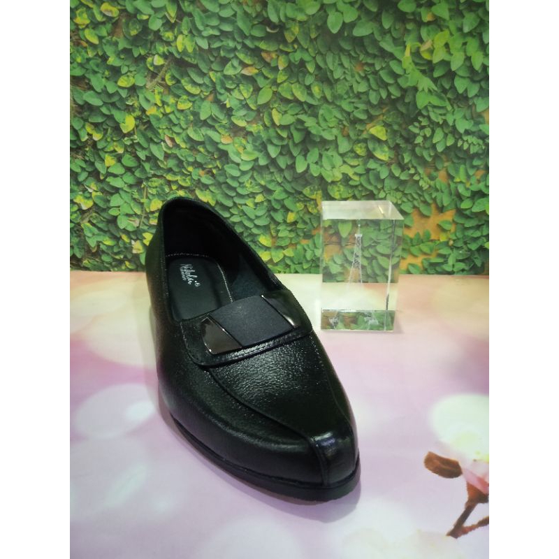 SEPATU WANITA NIKOLAI V-056 HITAM