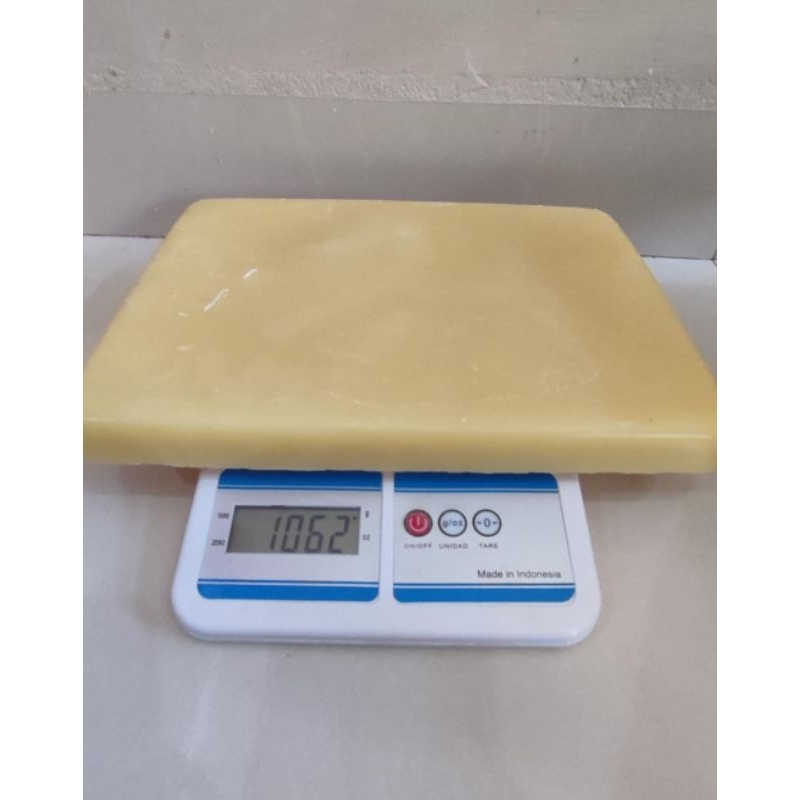 

1 Kg Beeswax Organik Lilin Lebah Murni - Food Grade and Cosmetic Grade