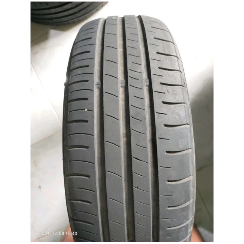 ban mobil second merek Dunlop ukuran 175/60 ring 15