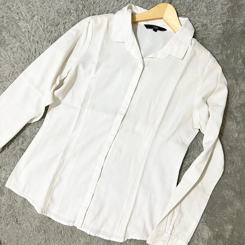 Kemeja/Atasan Baju Wanita White COLE