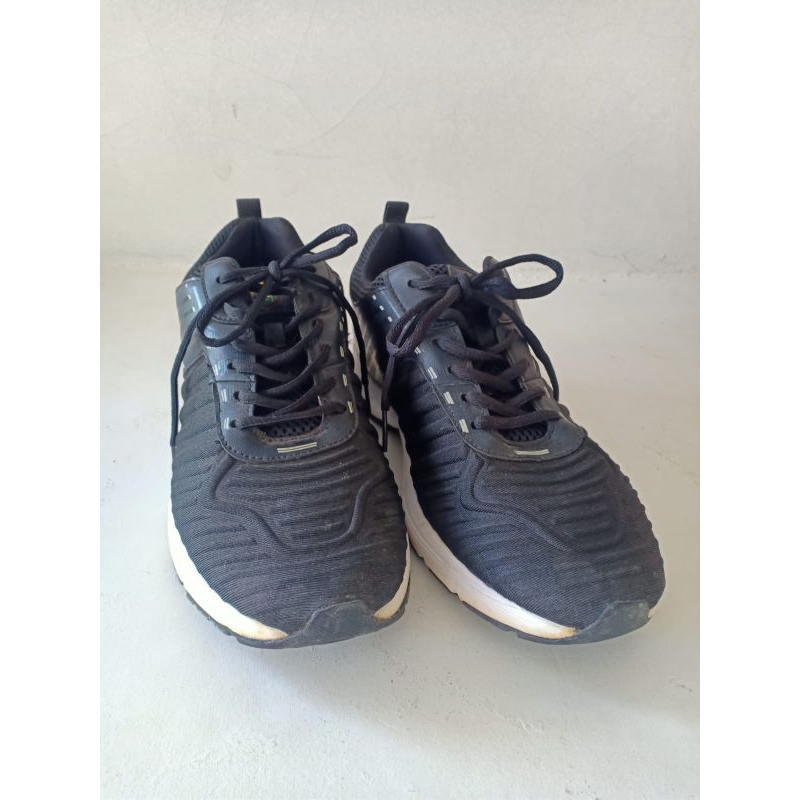Sepatu Olah Raga Jatah POLRI size 42