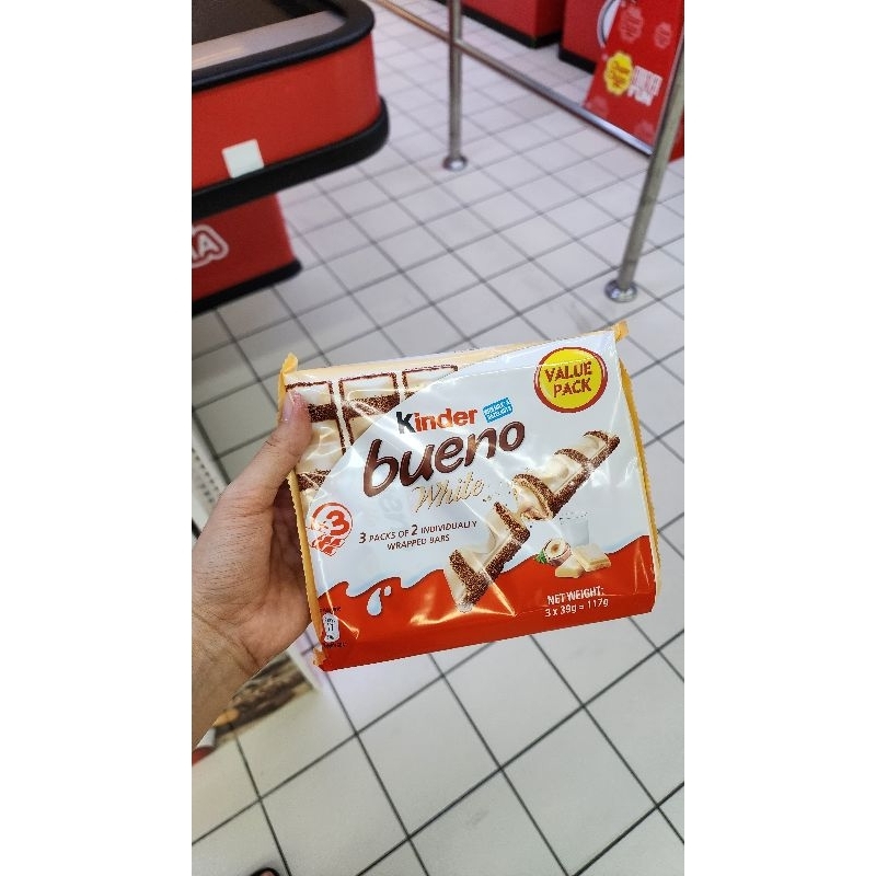 

Kinder Bueno White