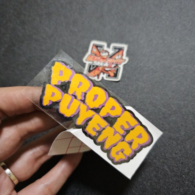 

Sticker Stiker PROPER PUYENG cutting